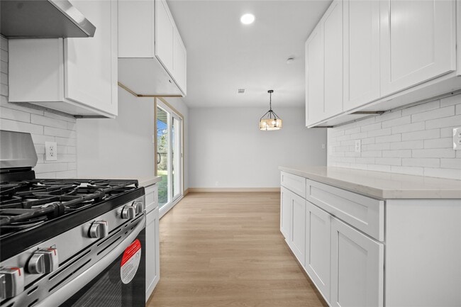 Building Photo - 4022 Marlborough Dr