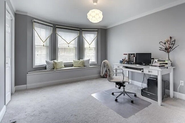 Building Photo - 144 Bucknam St