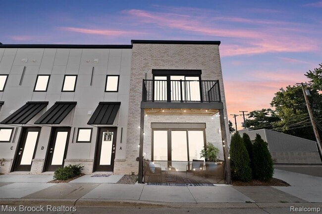 Building Photo - 105 Laurel Ct