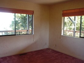 Building Photo - 92 Lucille Way