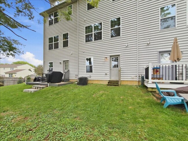 Building Photo - 1526 Brookstone Pl