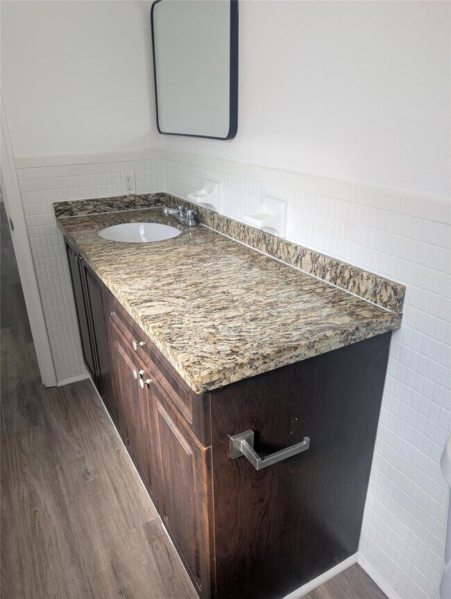 Building Photo - 5820 NW 17th Pl