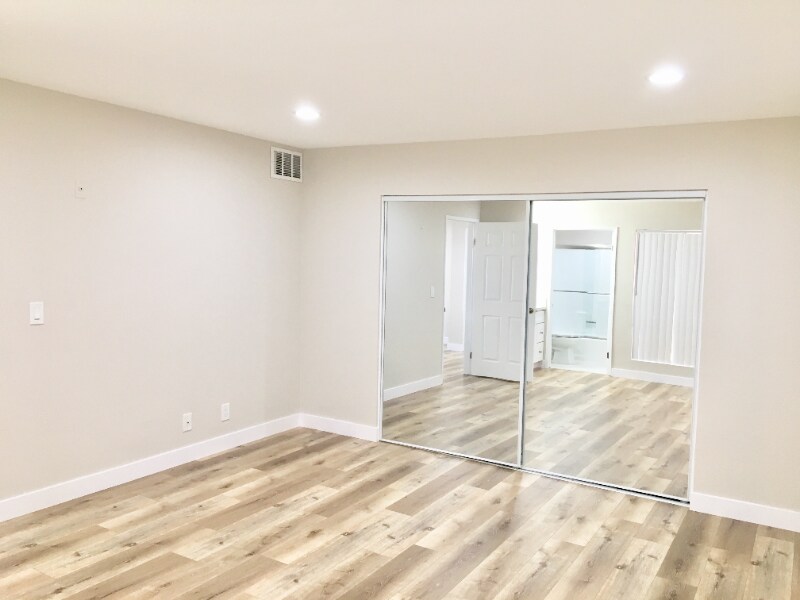 Building Photo - 626 E Verdugo Ave