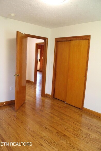 Building Photo - 112 McMahan Rd