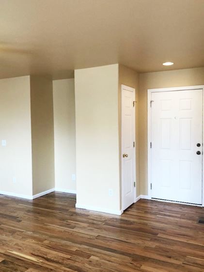 Building Photo - 3 br, 2.5 bath House - 2242 Jeanette Way