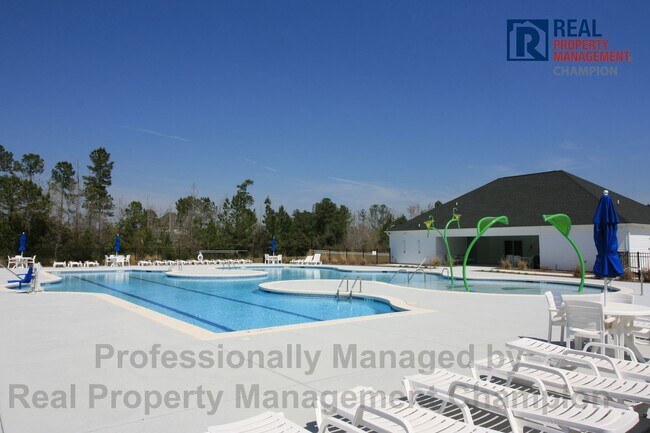 Building Photo - 4 BD/2 BA Single Story Home on Large Corner Lot w/Fenced Back Yard