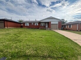 Building Photo - 3804 NW Ferris Ave