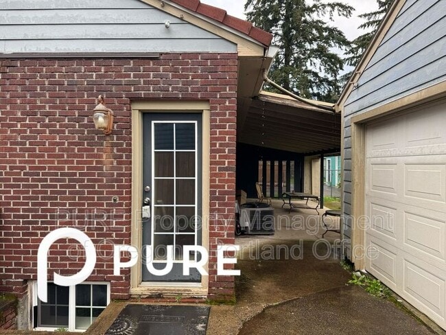 Building Photo - 3740 SE 134th Ave