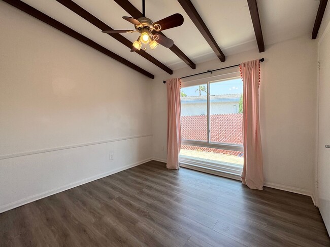 Building Photo - Beautiful 3 Bed / 2 Bath Home in La Mesa –...