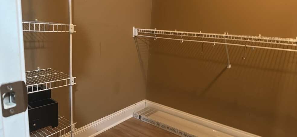 Building Photo - 2221 Trophy Trce