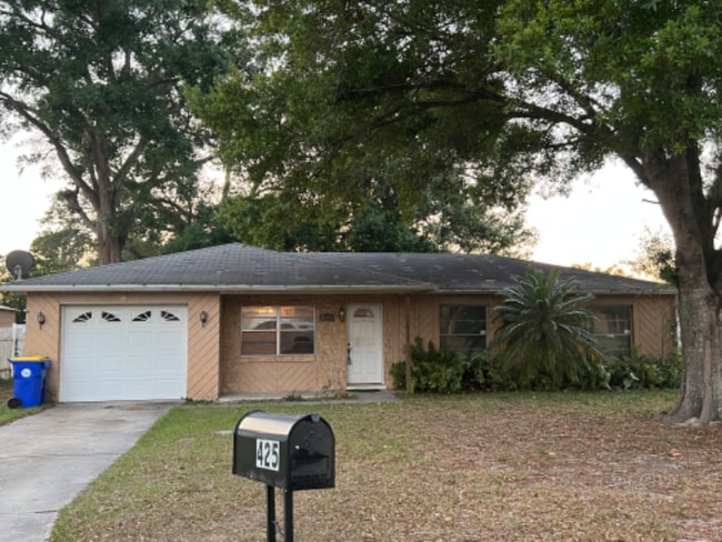 Primary Photo - 425 S Avocado Ct