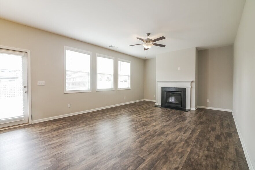 Building Photo - 314 Lenore Ct