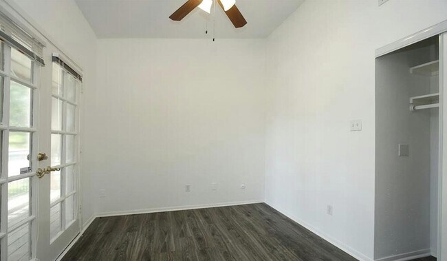 Building Photo - 2001 Bering Dr