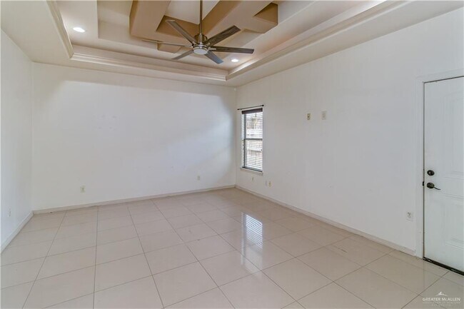Building Photo - 4012 Tyler Ave W