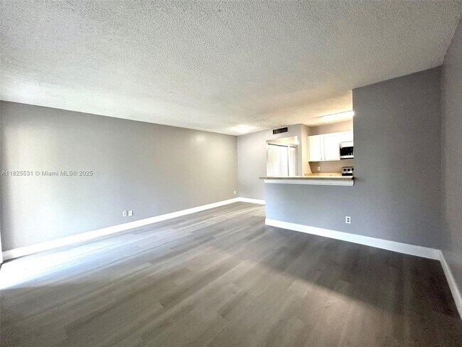 Building Photo - 1808 Meadows Cir W