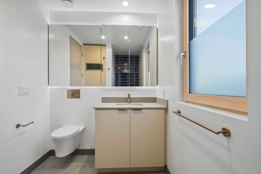 Building Photo - 12527 Wagner St