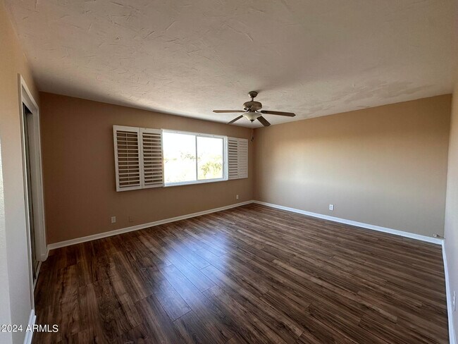 Building Photo - 14802 Yerba Buena Way
