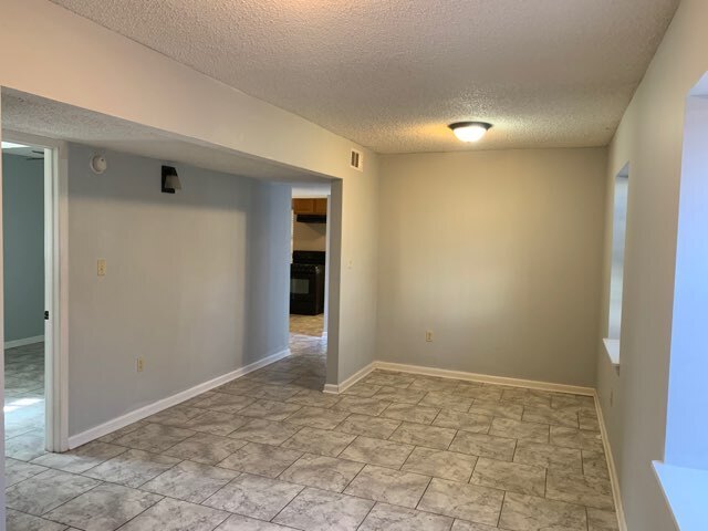 Building Photo - 42 S Claybrook St