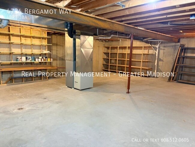 Building Photo - 4734 Bergamot Way