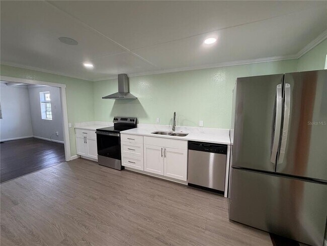 Building Photo - 1725 Fairview Shores Dr