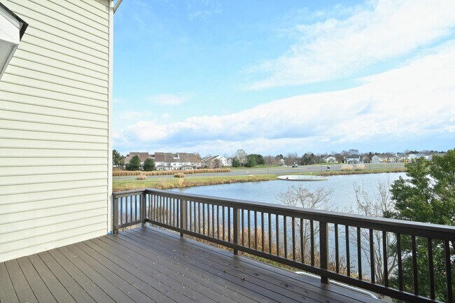 Building Photo - 44171 Paget Terrace