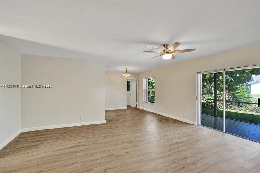 Building Photo - 4103 NW 75th Ave