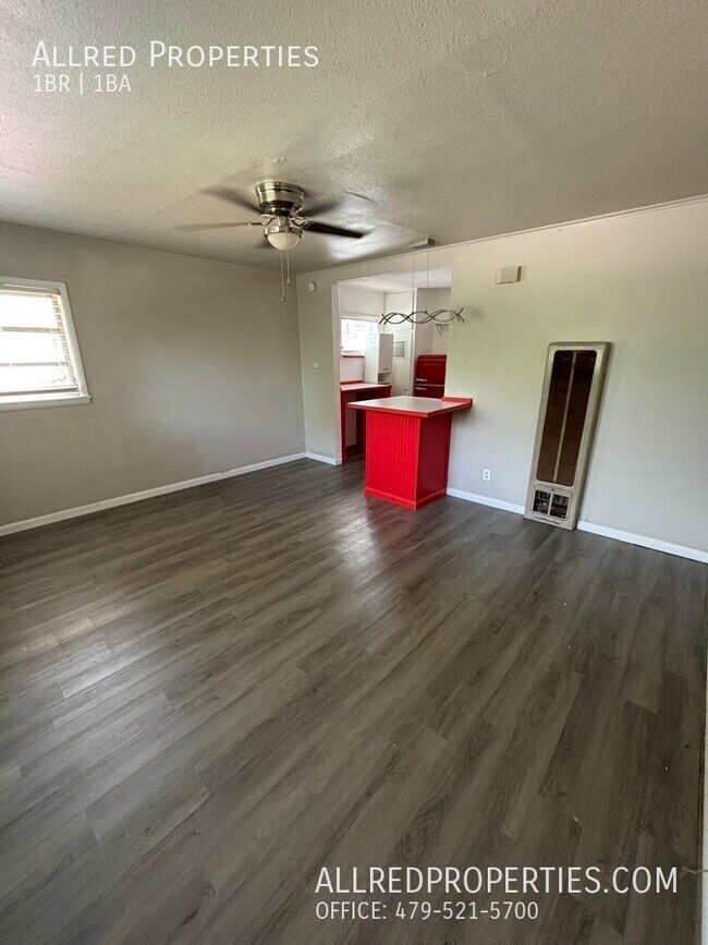 Building Photo - 621 N Leverett-3
