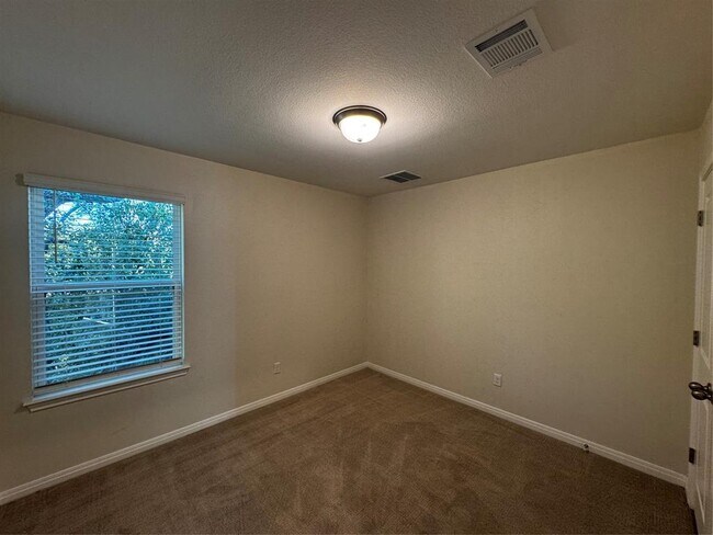 Building Photo - 905 Copper Frond Way