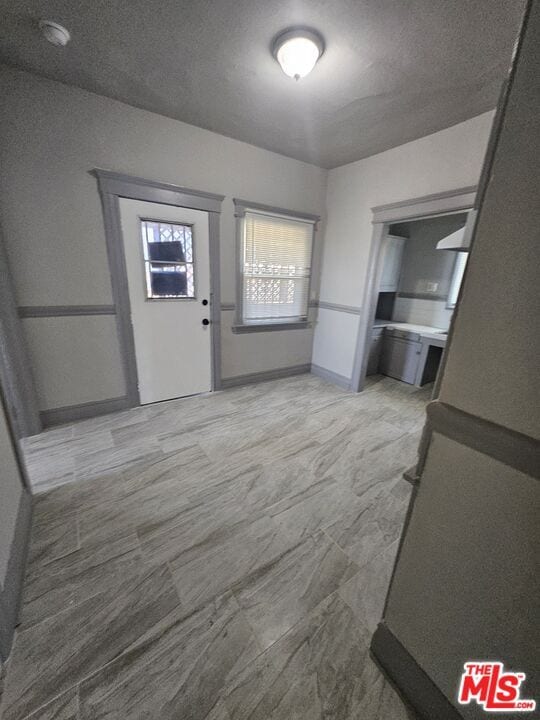 Building Photo - 643 57th St