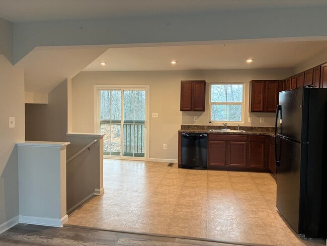 Building Photo - Beautiful 2019 End-of-Group Townhome – 3 Bed, 2 Bath, 1-Car Garage