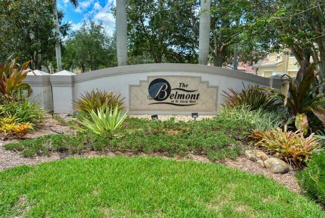 Building Photo - 110 SW Peacock Blvd