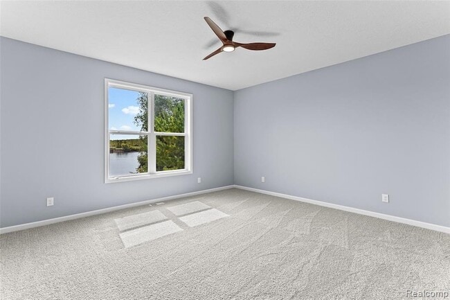 Building Photo - 711 W Windward Way