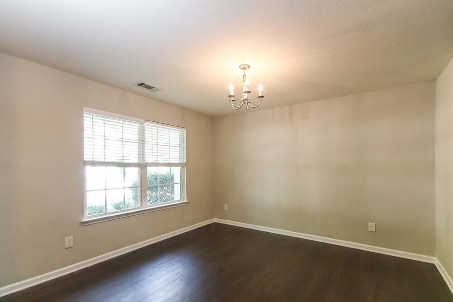 Building Photo - 4420 Eglinton Toll Ct