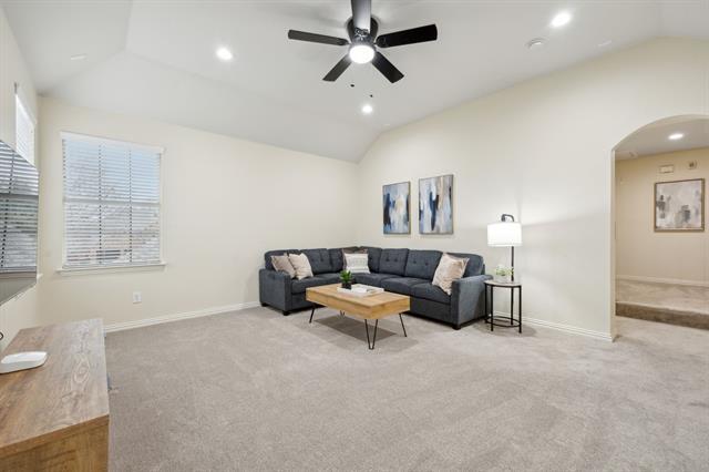 Building Photo - 1261 Golf Club Dr