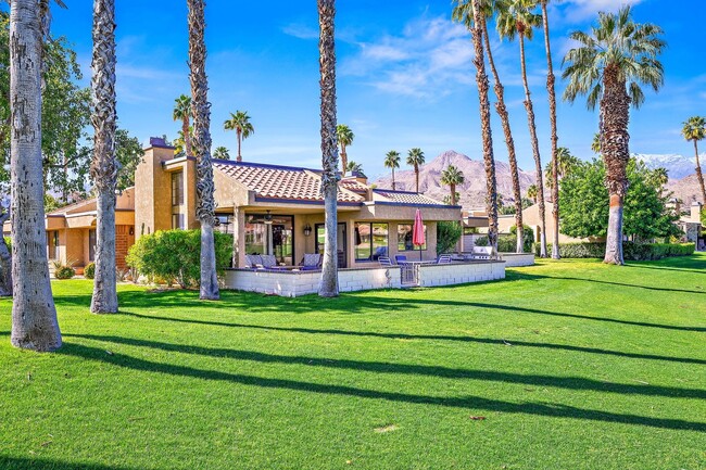 Building Photo - Country Club Home On Cathedral Canyon Golf...