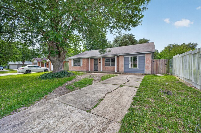 Building Photo - 4118 Sunflower St