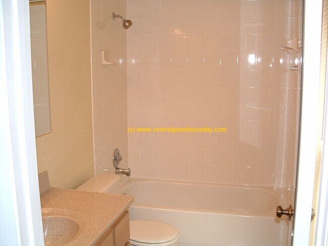 Building Photo - 3664 Montclair Dr