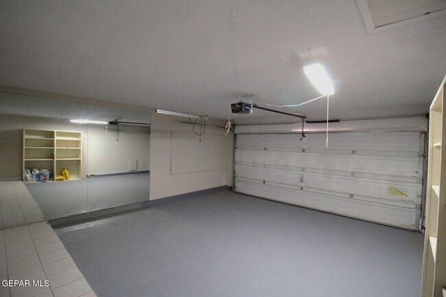 Building Photo - 4517 Loma Canada Ct