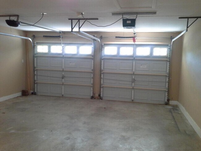 Building Photo - 4609 Warpath St