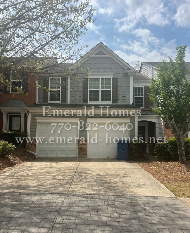 Building Photo - NOW READY! 3 bed 2.5 bath townhome in Duluth!