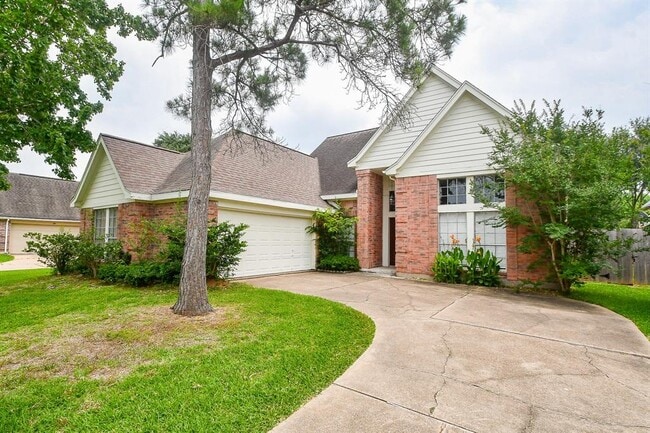 Building Photo - 2915 Pepperwood Dr