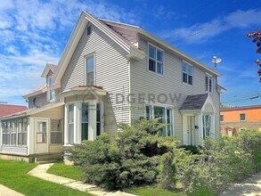Building Photo - 404 6th St NW