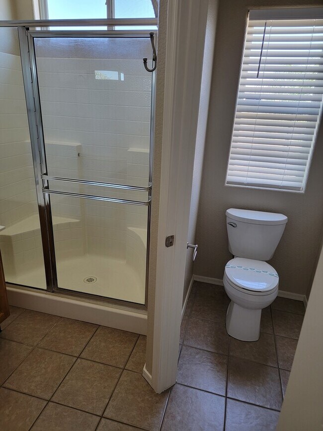 Building Photo - Fantastic 4-Bedroom, 2-Bathroom home For Rent in Avondale!