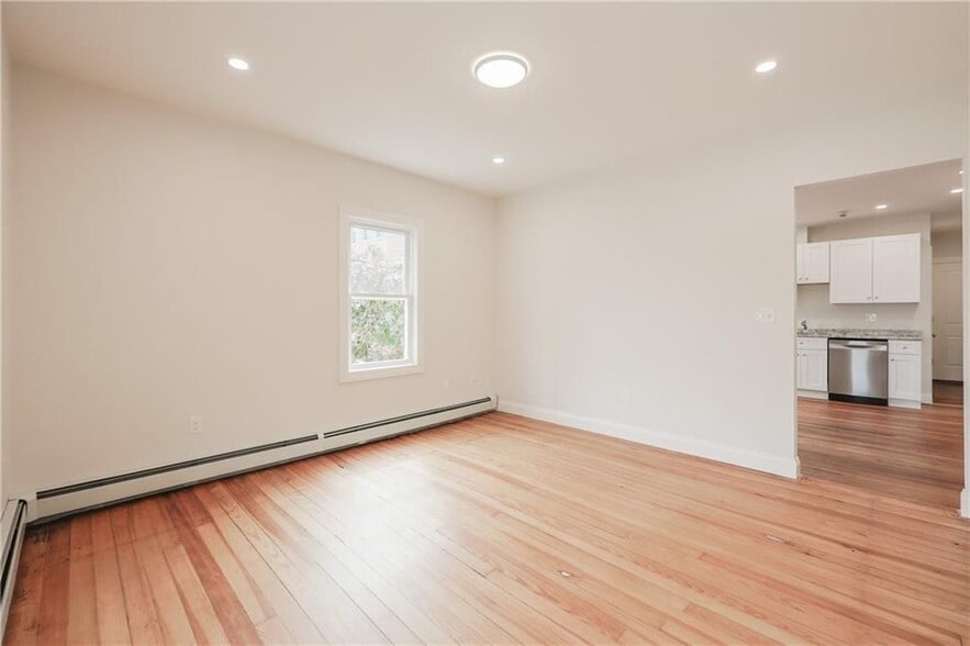 Building Photo - 529 Wood St