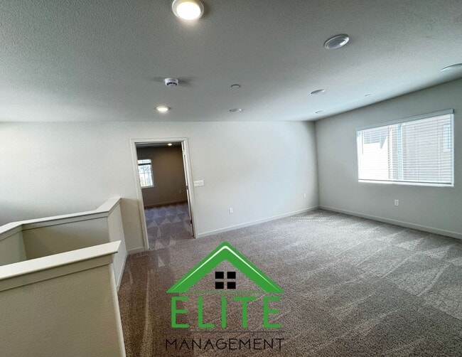 Building Photo - A Stunning Brand-New Home in a Prime Locat...