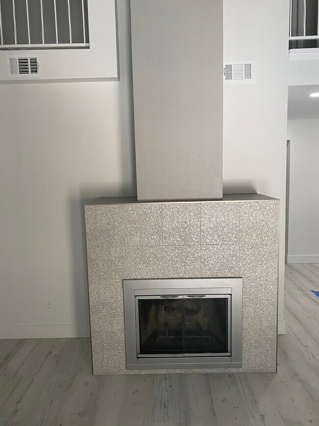 Building Photo - 9653 S 44th St