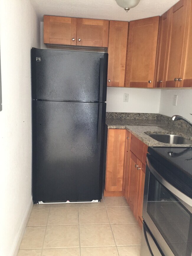 Building Photo - 1531 Northwest 16th Avenue, Unit 204