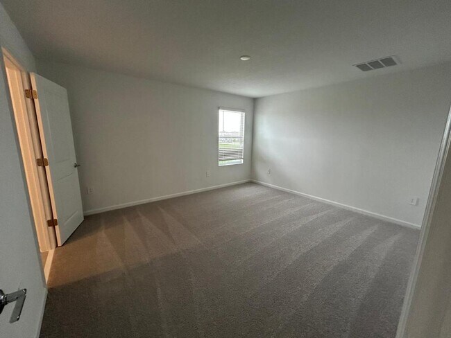 Building Photo - 5680 Portico Pl