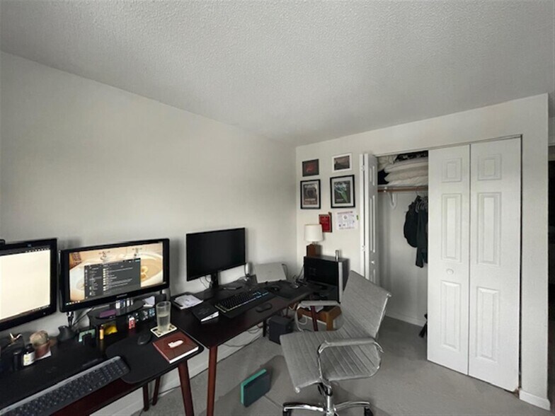 Building Photo - 155 Beacon St