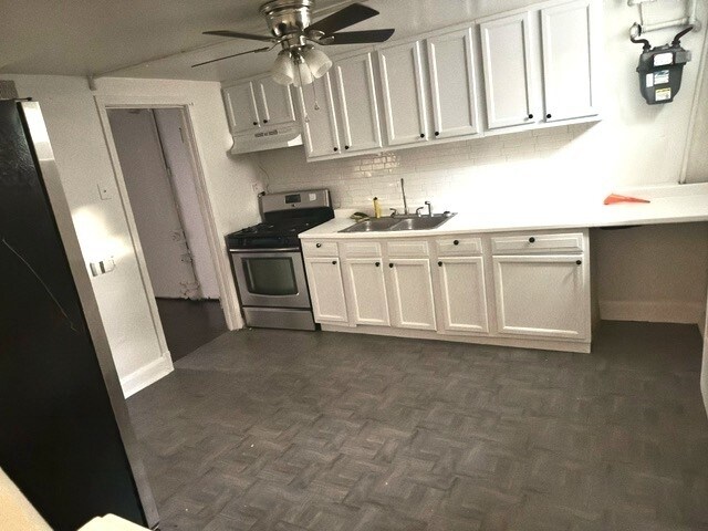 Building Photo - 419 Gusryan St